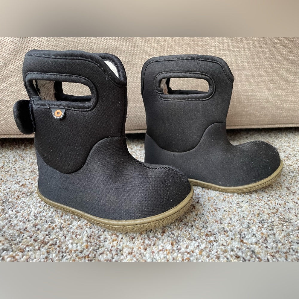 Black Baby Bogs, Size 7